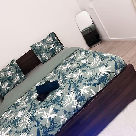 Logement Entier Chambre+Salon + Jardin & Terrasse Les Ulis Εξωτερικό φωτογραφία